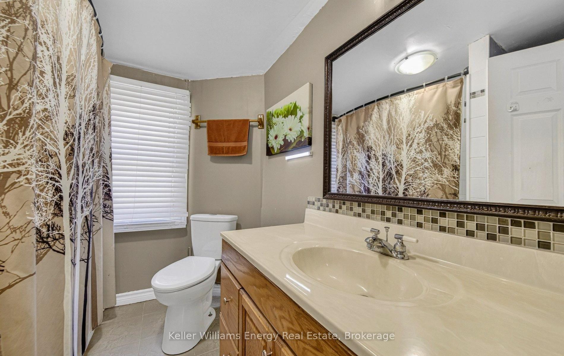 Photo 18 of 266 Division Street, Oshawa, O'Neill — HOMEH