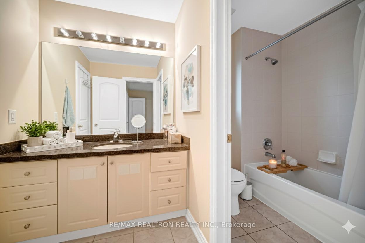 Photo 20 of 71 Glengordon Crescent, Markham, Angus Glen — HOMEH