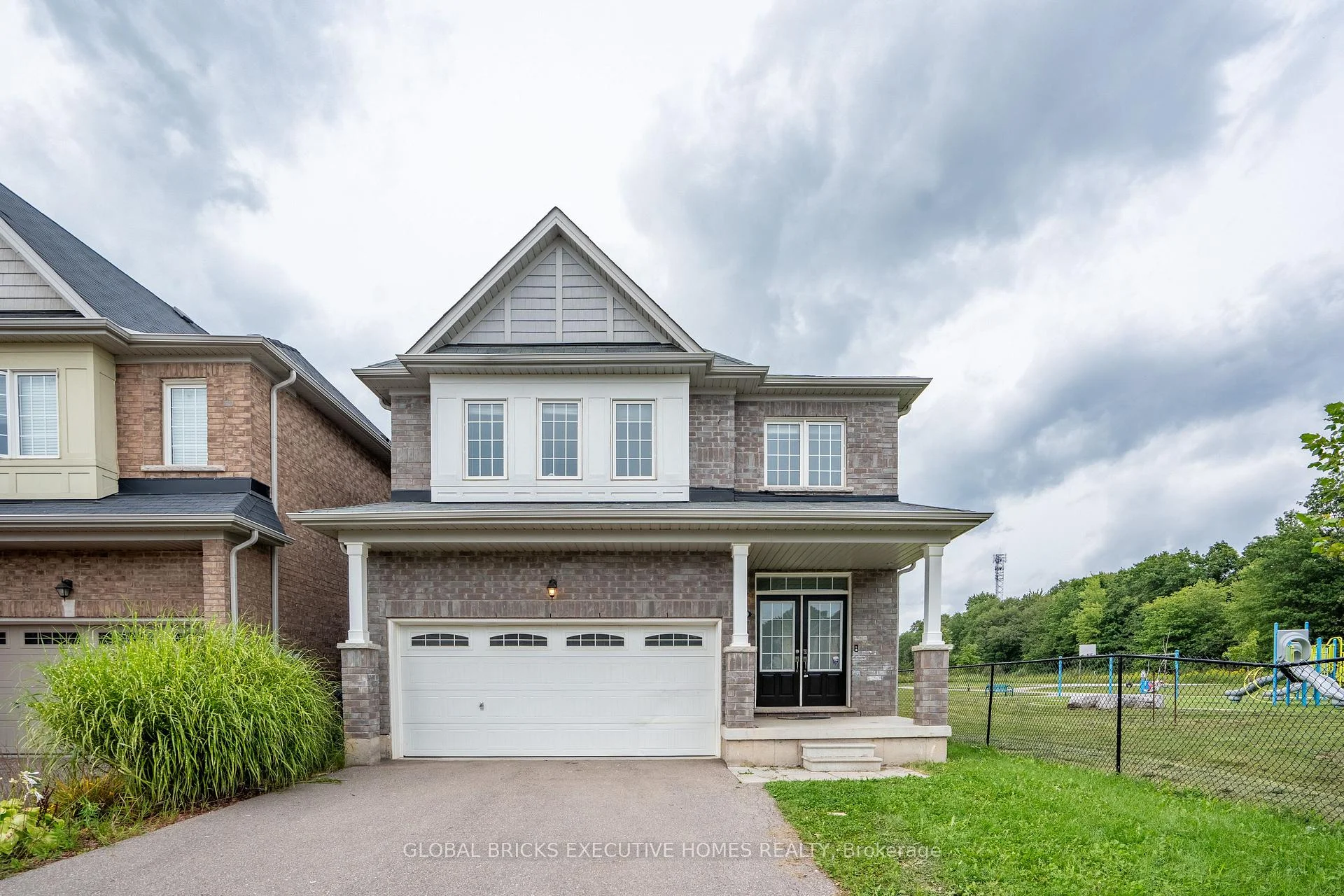 Photo 6 of 7873 Hackberry Trail, Niagara Falls, Brown — HOMEH