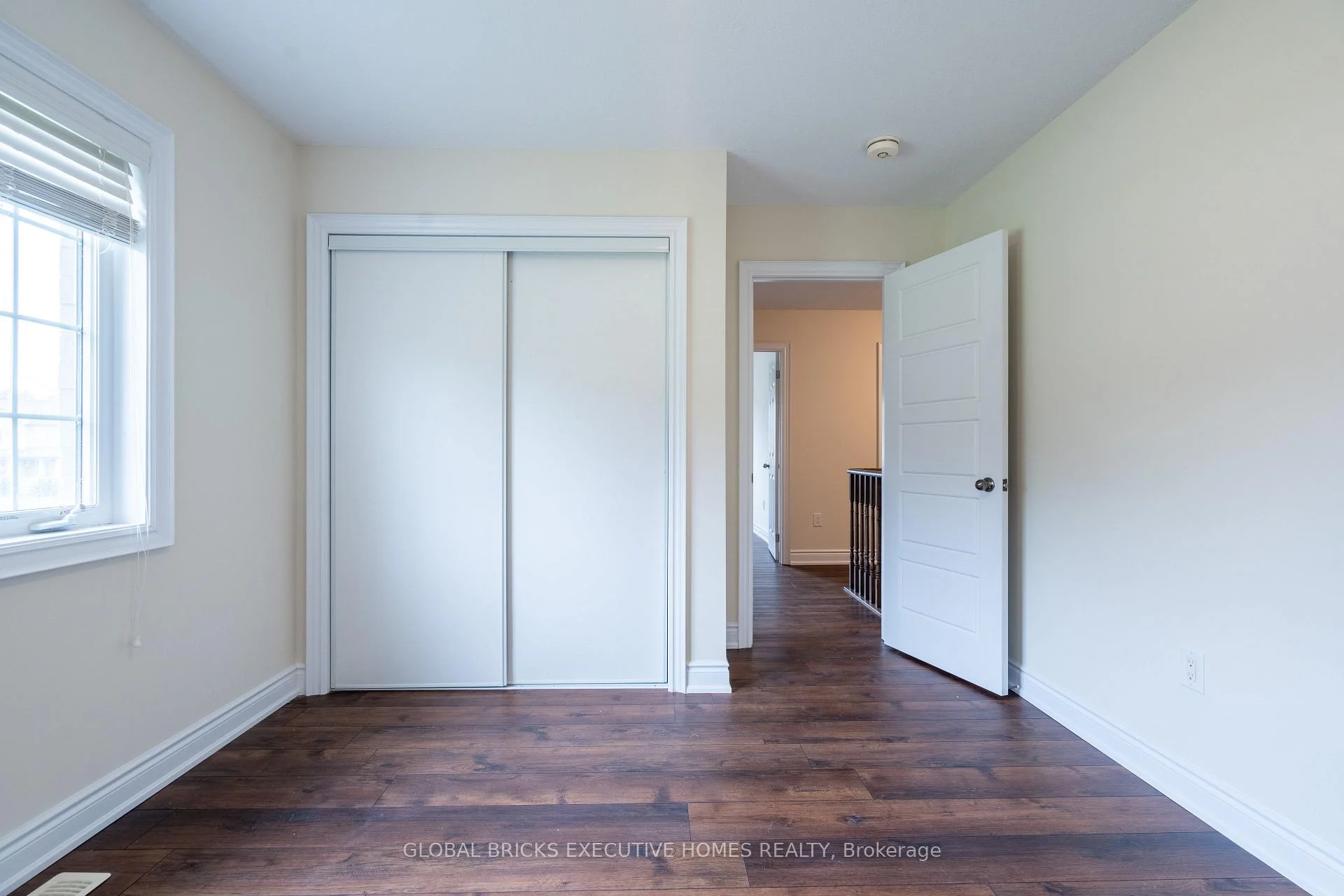 Photo 34 of 7873 Hackberry Trail, Niagara Falls, Brown — HOMEH
