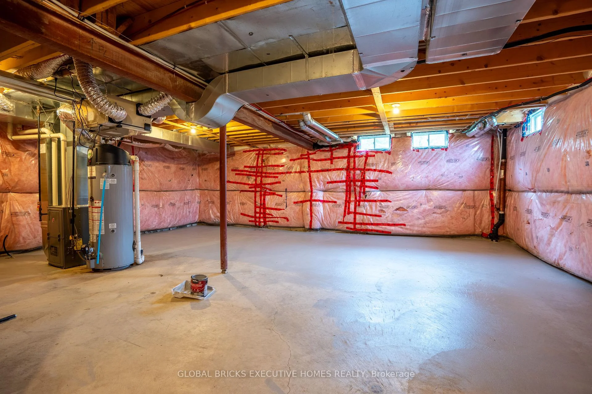 Photo 46 of 7873 Hackberry Trail, Niagara Falls, Brown — HOMEH