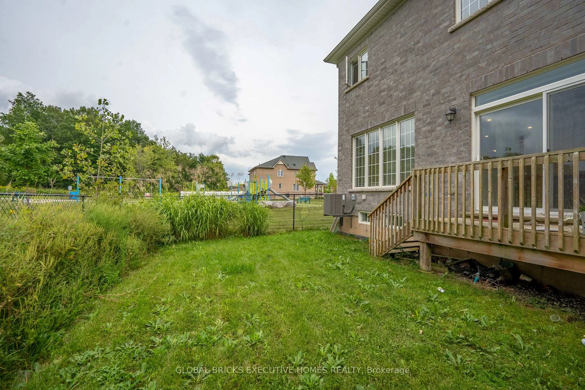 Photo 47 of 7873 Hackberry Trail, Niagara Falls, Brown — HOMEH