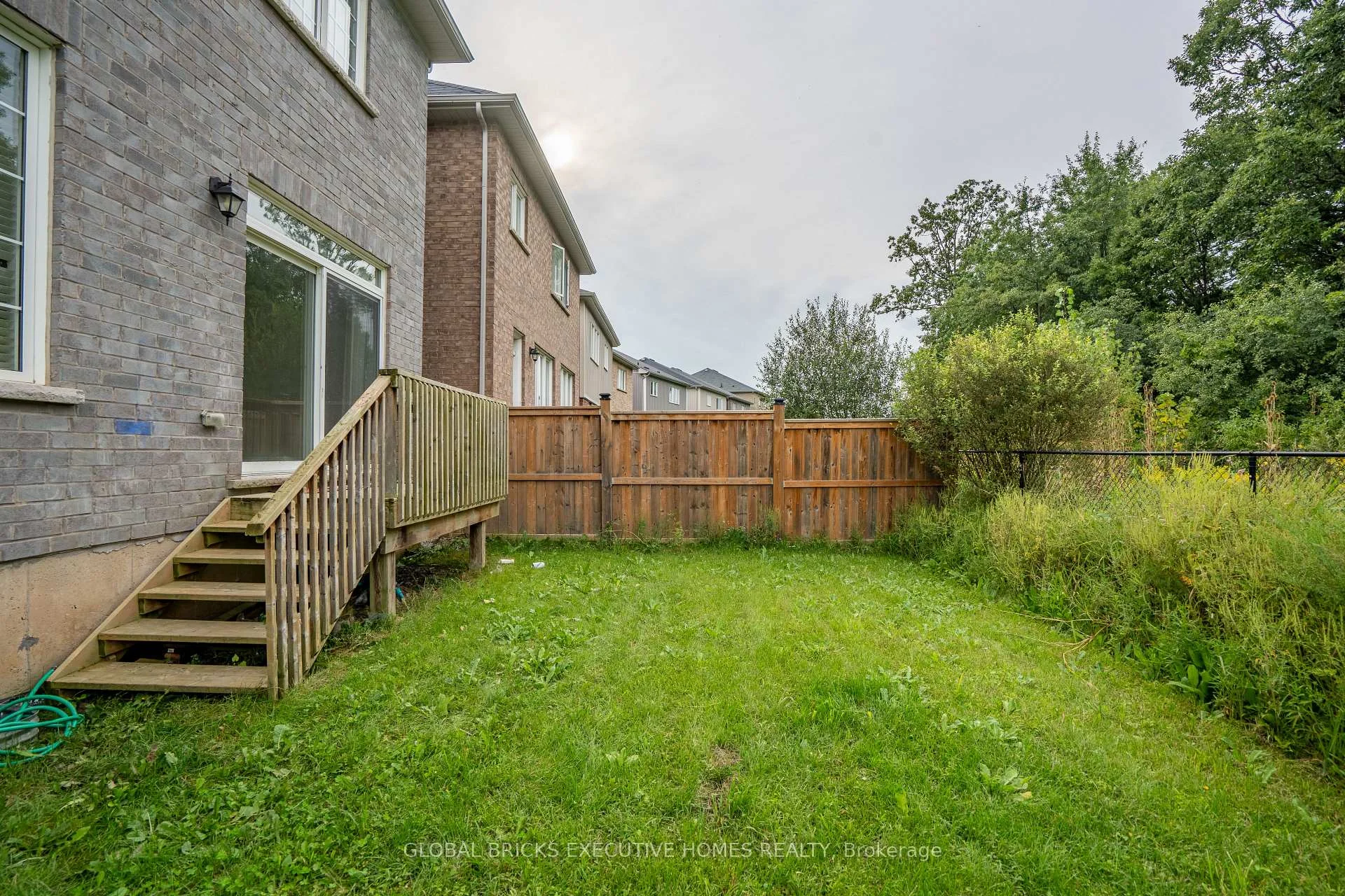Photo 48 of 7873 Hackberry Trail, Niagara Falls, Brown — HOMEH