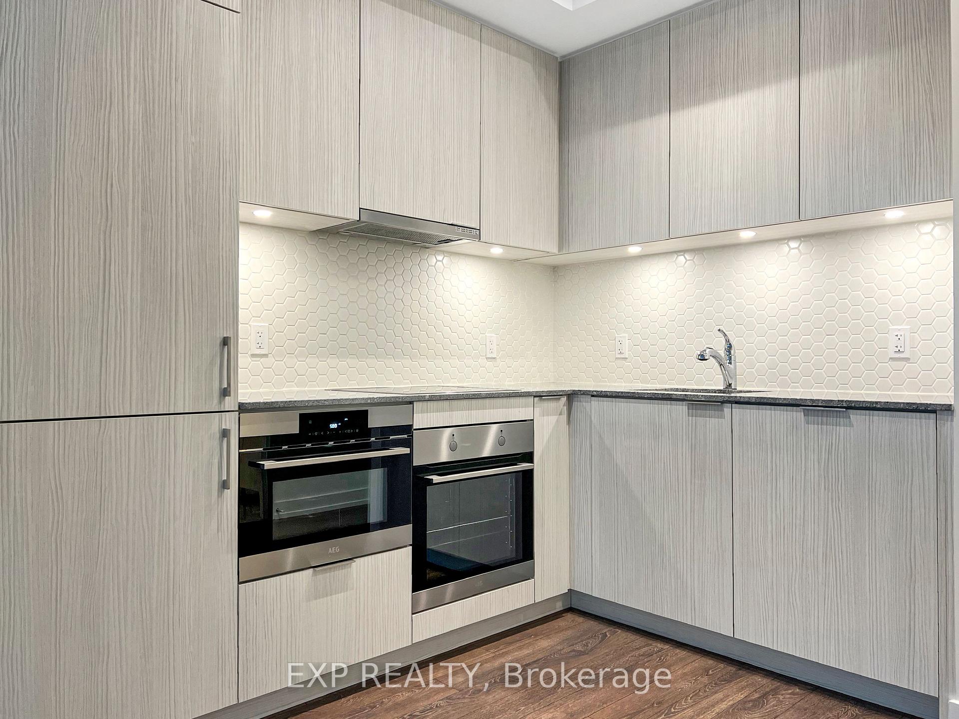 Photo 5 of Unit 407, 158 Front Street E, Toronto, Moss Park — HOMEH