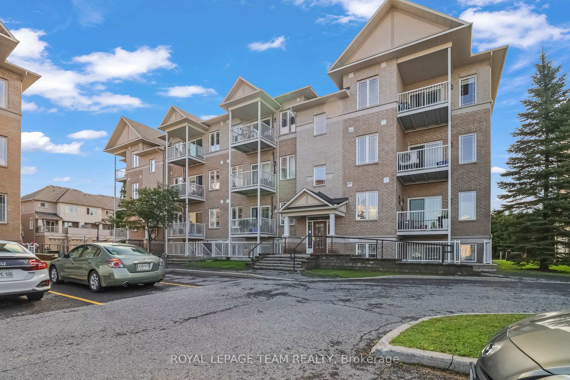 Photo 2 of Unit 6, 200 Paseo Private, Ottawa, Centrepointe — HOMEH