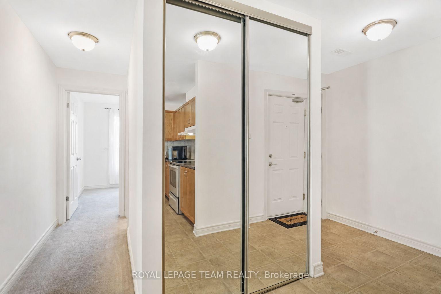 Photo 4 of Unit 6, 200 Paseo Private, Ottawa, Centrepointe — HOMEH