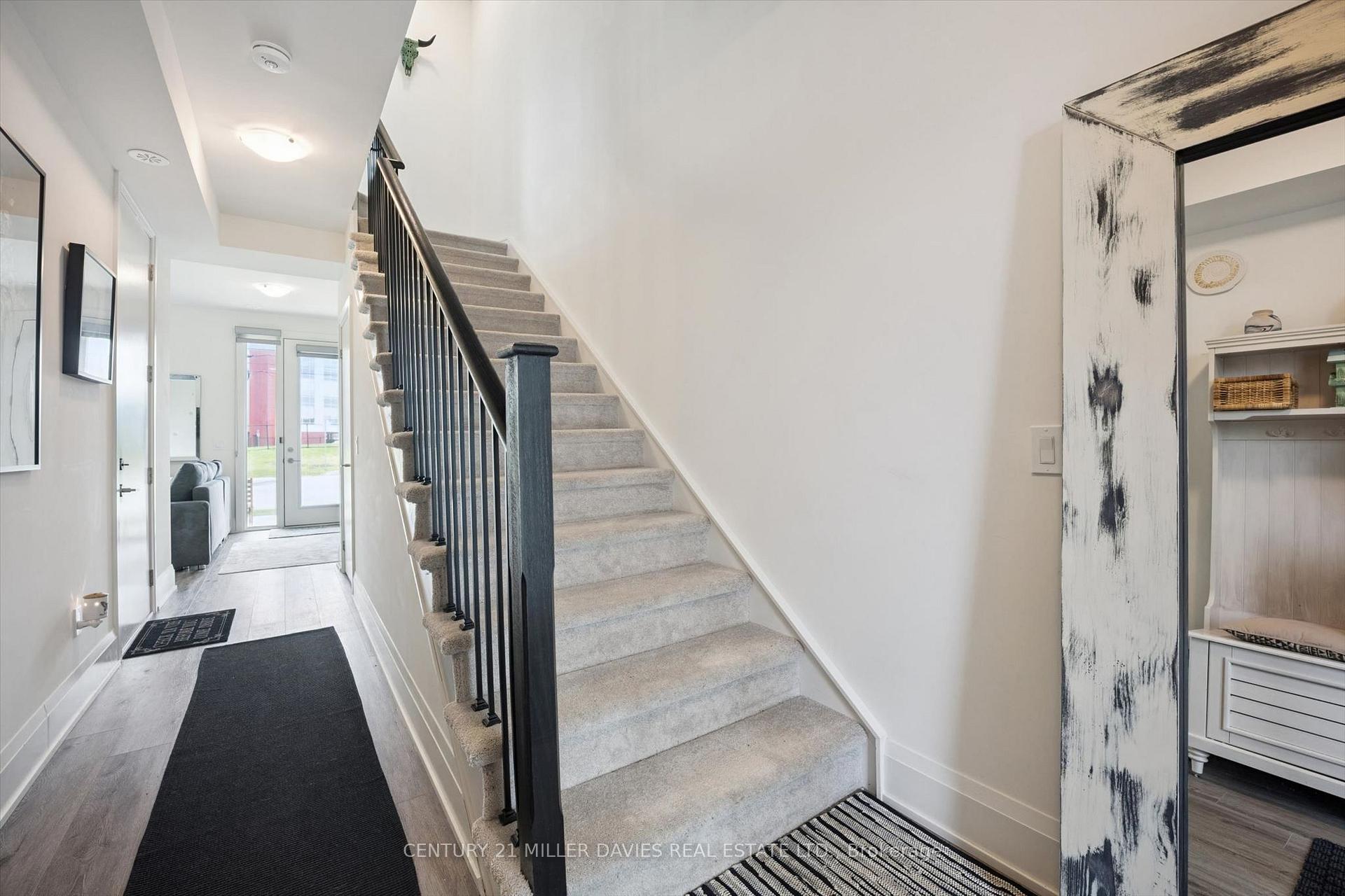 Photo 5 of 80 Windward Drive, Grimsby, Grimsby Beach — HOMEH