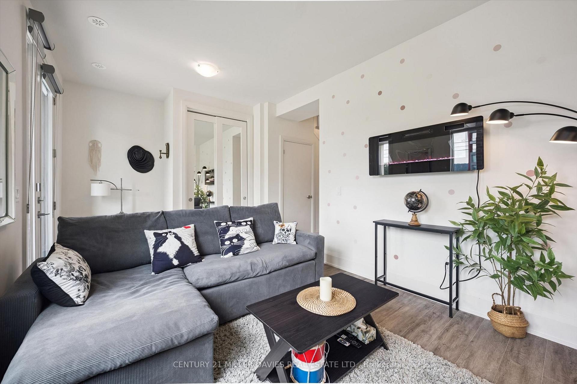 Photo 10 of 80 Windward Drive, Grimsby, Grimsby Beach — HOMEH