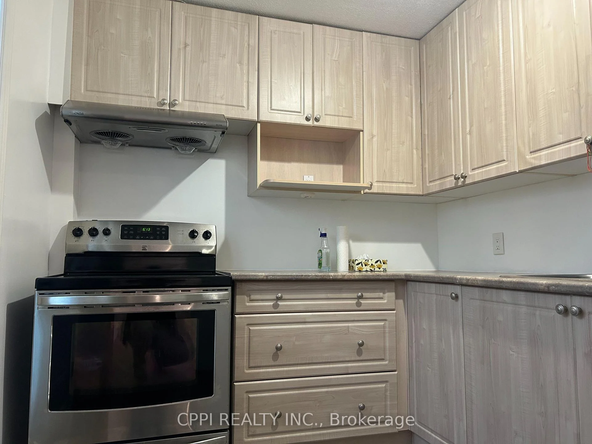 Front of Unit Bsmnt, 10 Pettibone Square