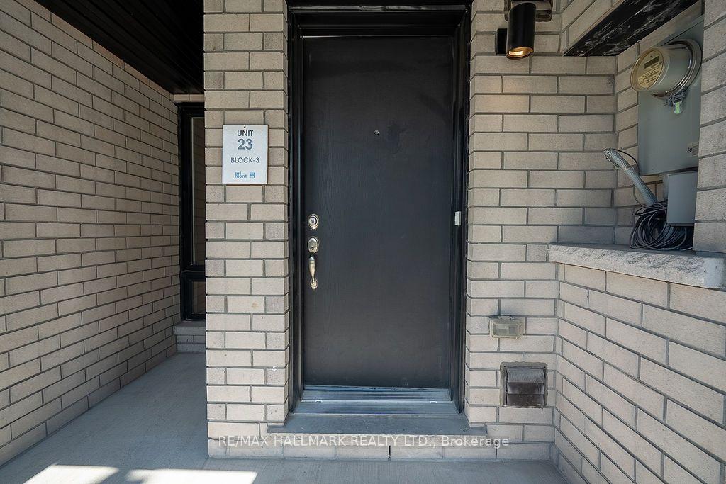 Photo 5 of 12 Dandara Gate, Vaughan, Steeles West Industrial — HOMEH