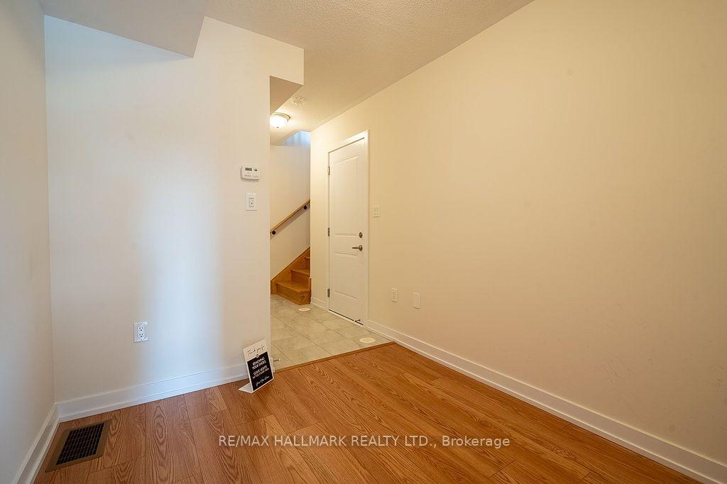Photo 7 of 12 Dandara Gate, Vaughan, Steeles West Industrial — HOMEH