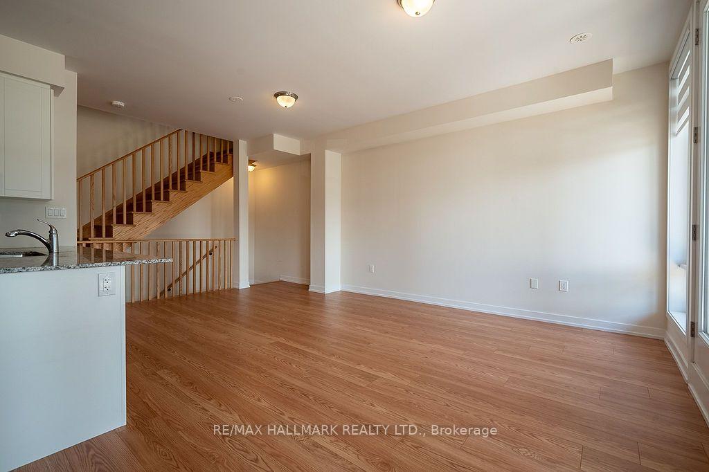Photo 15 of 12 Dandara Gate, Vaughan, Steeles West Industrial — HOMEH