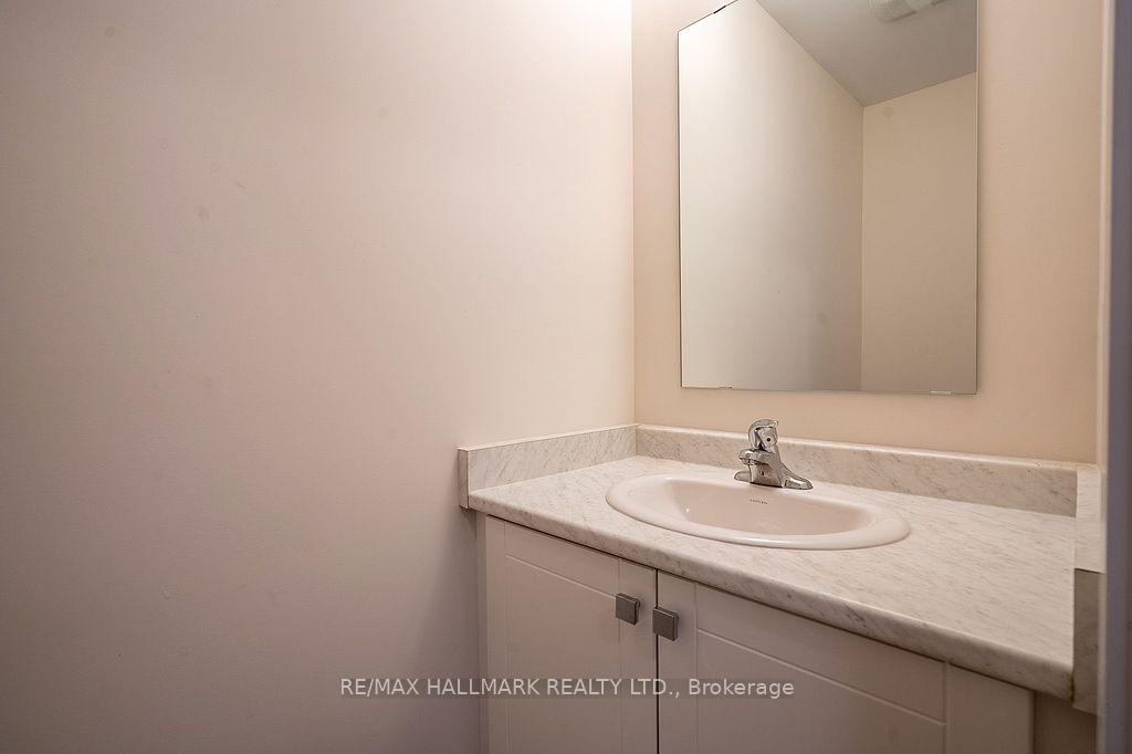 Photo 23 of 12 Dandara Gate, Vaughan, Steeles West Industrial — HOMEH