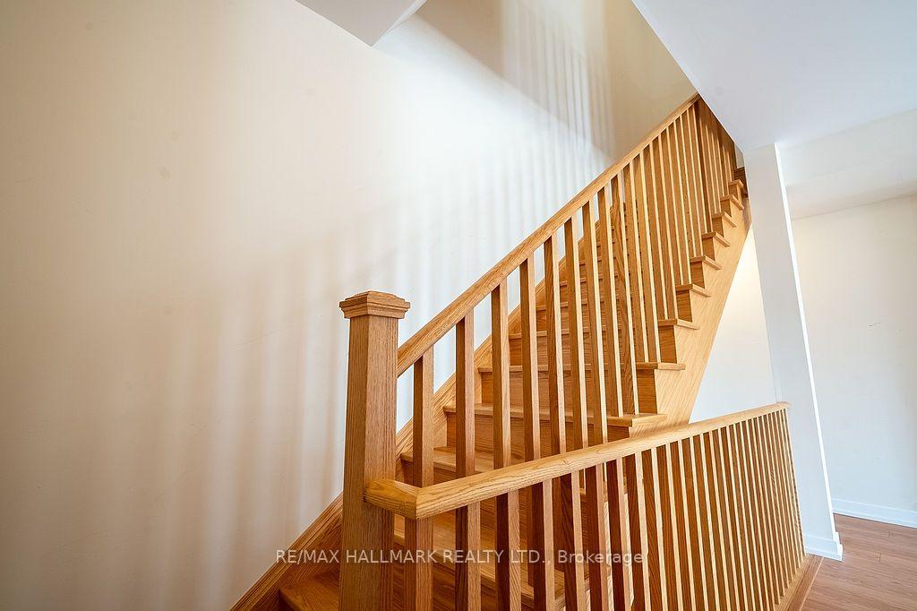 Photo 25 of 12 Dandara Gate, Vaughan, Steeles West Industrial — HOMEH