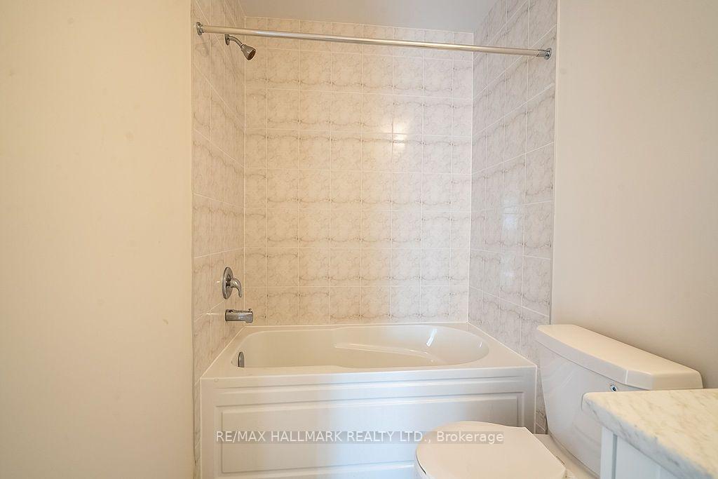 Photo 35 of 12 Dandara Gate, Vaughan, Steeles West Industrial — HOMEH