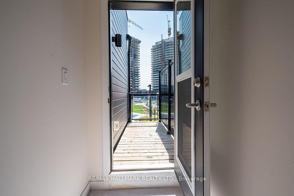 Photo 36 of 12 Dandara Gate, Vaughan, Steeles West Industrial — HOMEH