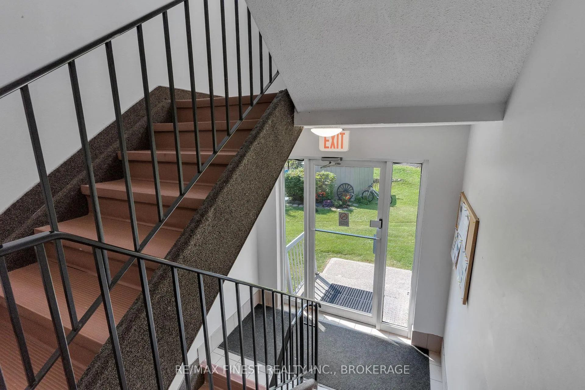Photo 4 of Unit 403, 540 Talbot Place, Gananoque — HOMEH