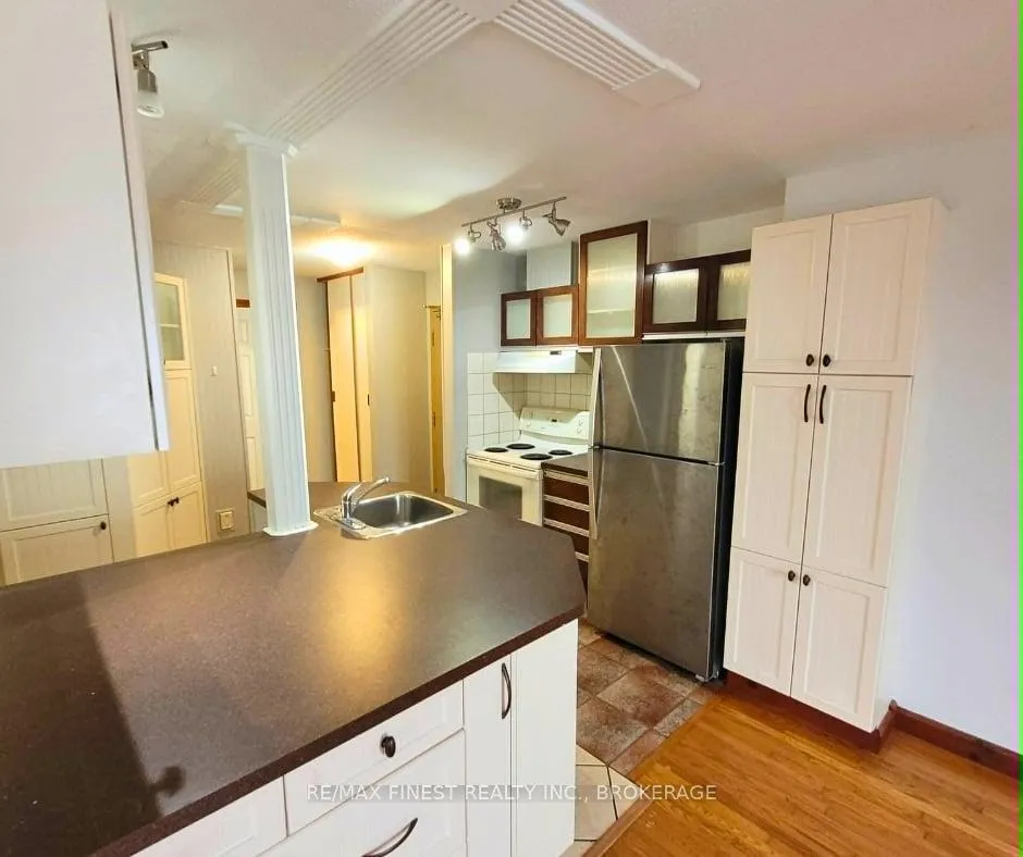 Photo 9 of Unit 403, 540 Talbot Place, Gananoque — HOMEH