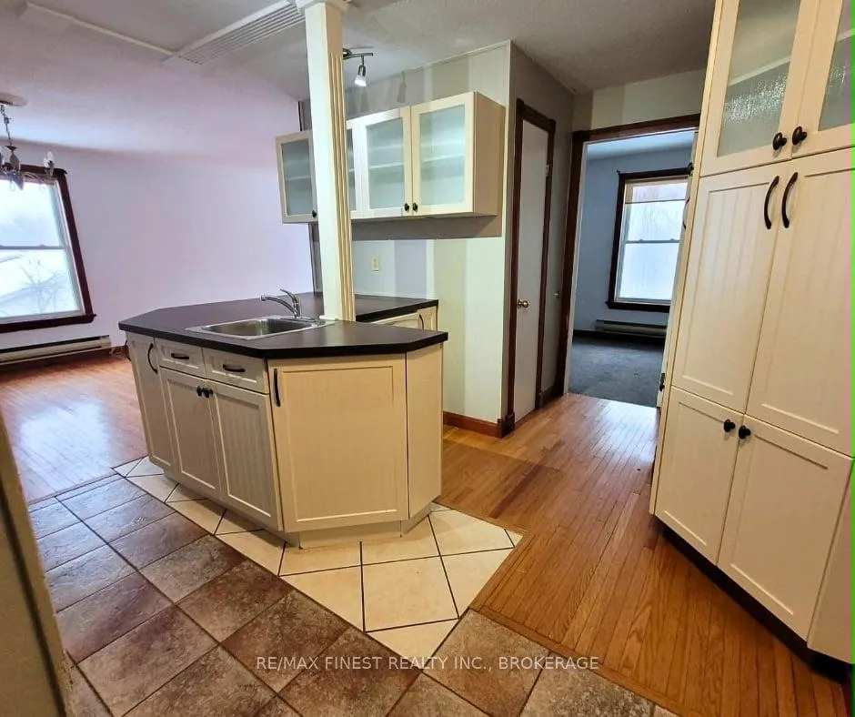 Photo 11 of Unit 403, 540 Talbot Place, Gananoque — HOMEH