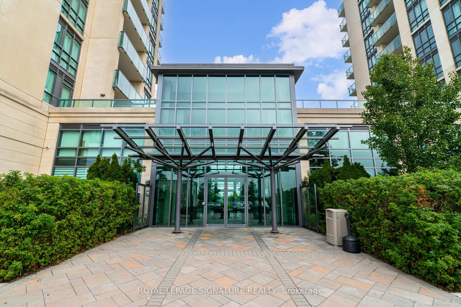 Photo 3 of Unit 905, 55 Yorkland Boulevard, Brampton, Goreway Drive Corridor — HOMEH