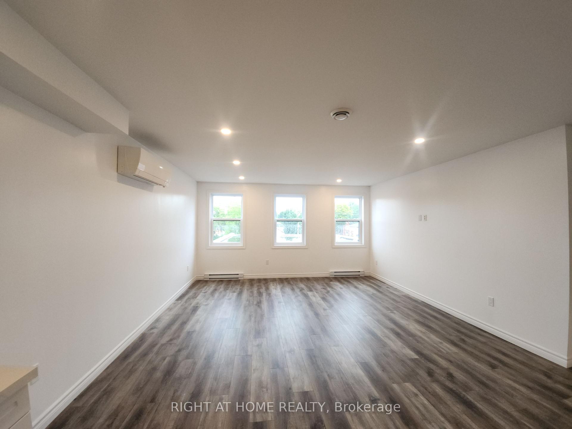 Photo 14 of Unit 202, 9 Queen Street W, Springwater, Elmvale — HOMEH