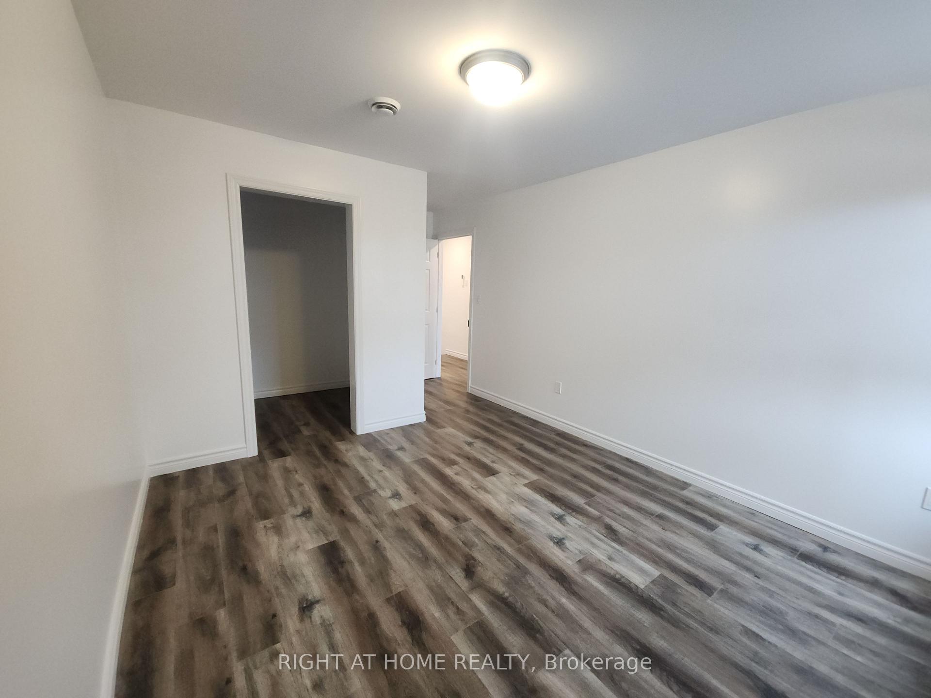 Photo 18 of Unit 202, 9 Queen Street W, Springwater, Elmvale — HOMEH