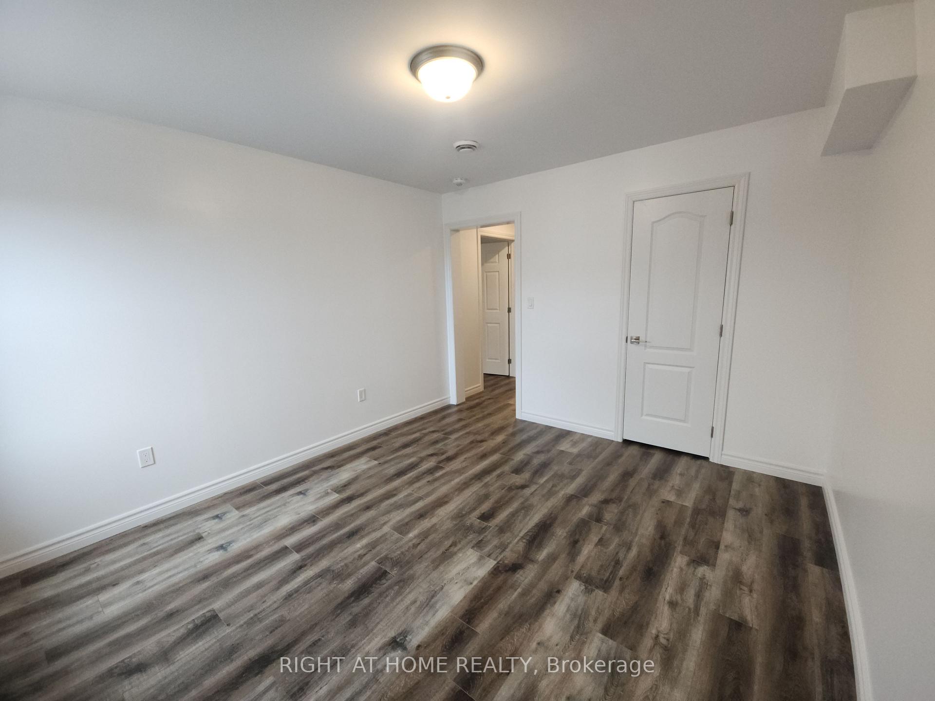 Photo 20 of Unit 202, 9 Queen Street W, Springwater, Elmvale — HOMEH