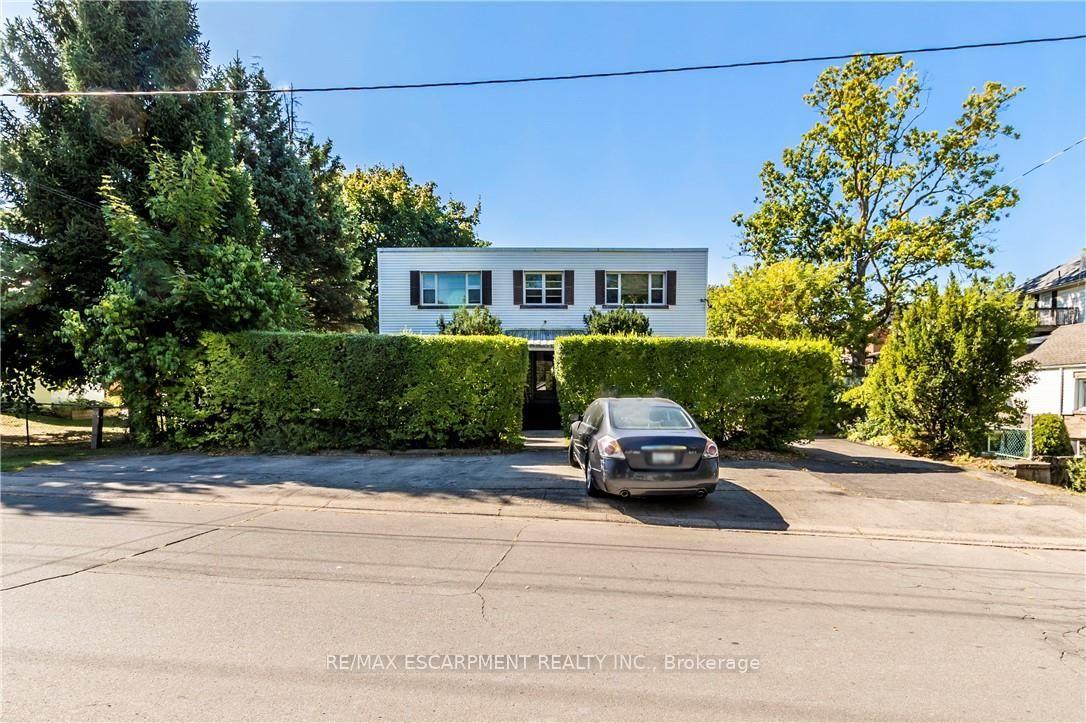 Photo 6 of 13 McMaster Avenue, Welland, Welland Downtown — HOMEH