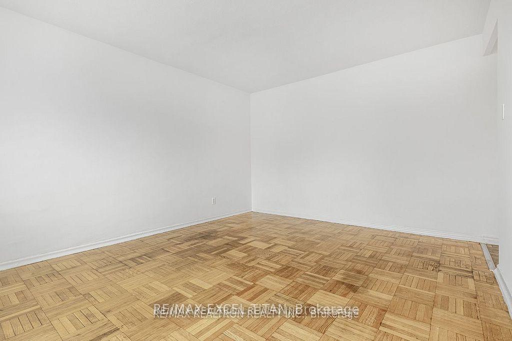 Photo 7 of Unit 306, 156 Kingston Road, Toronto, Woodbine Corridor — HOMEH