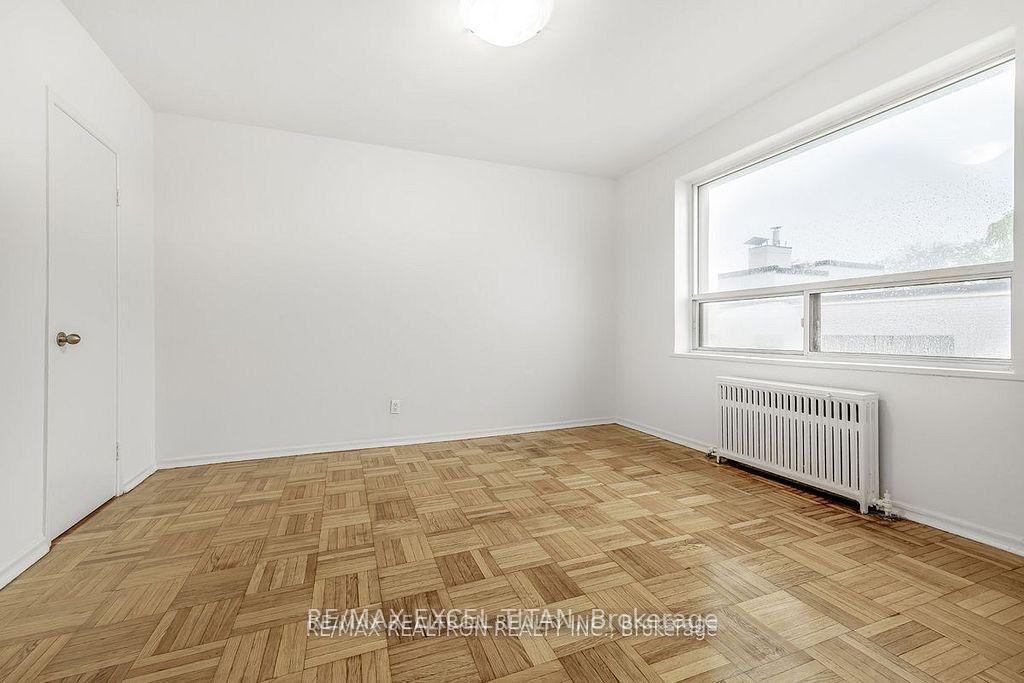 Photo 14 of Unit 306, 156 Kingston Road, Toronto, Woodbine Corridor — HOMEH