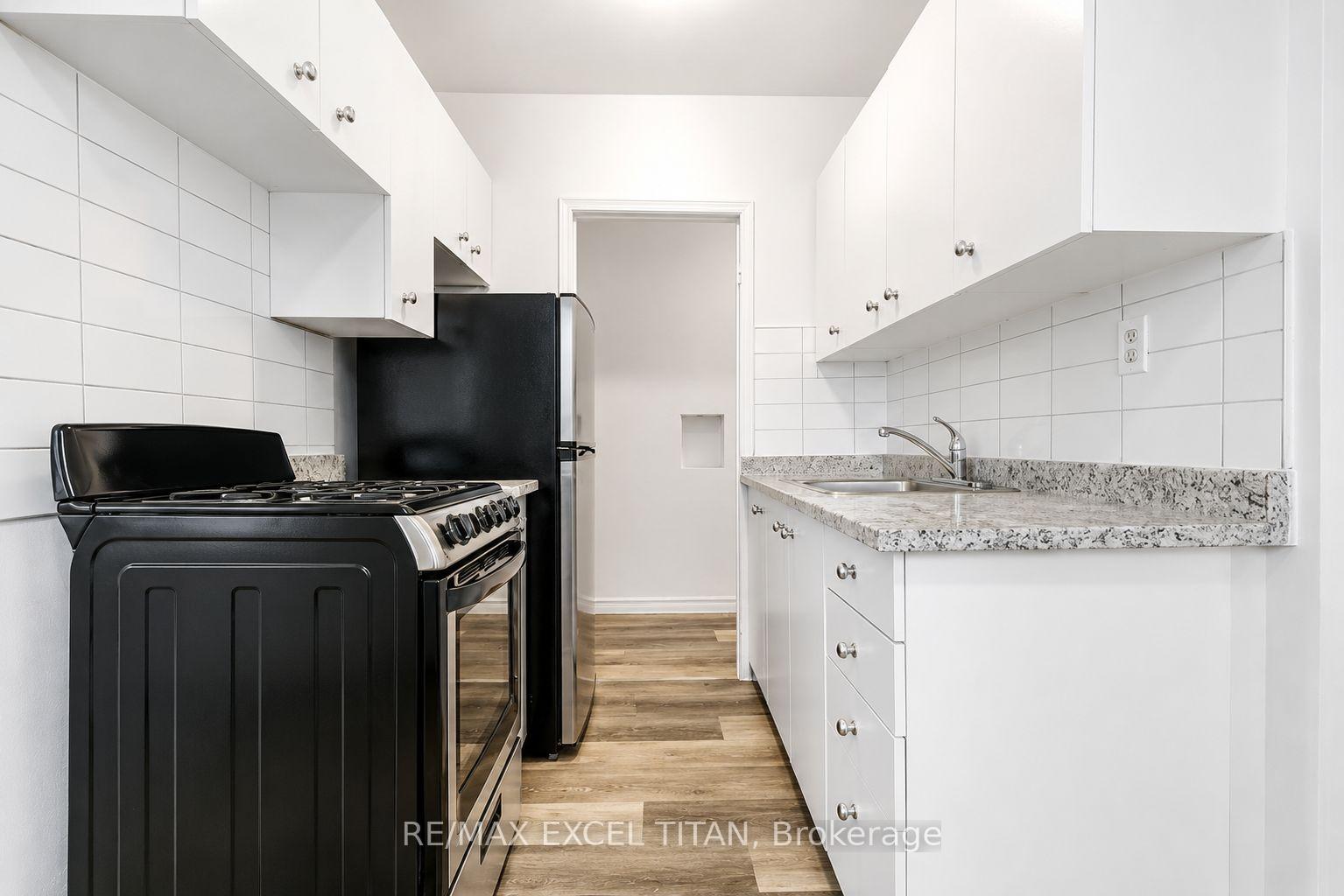 Photo 17 of Unit 306, 156 Kingston Road, Toronto, Woodbine Corridor — HOMEH