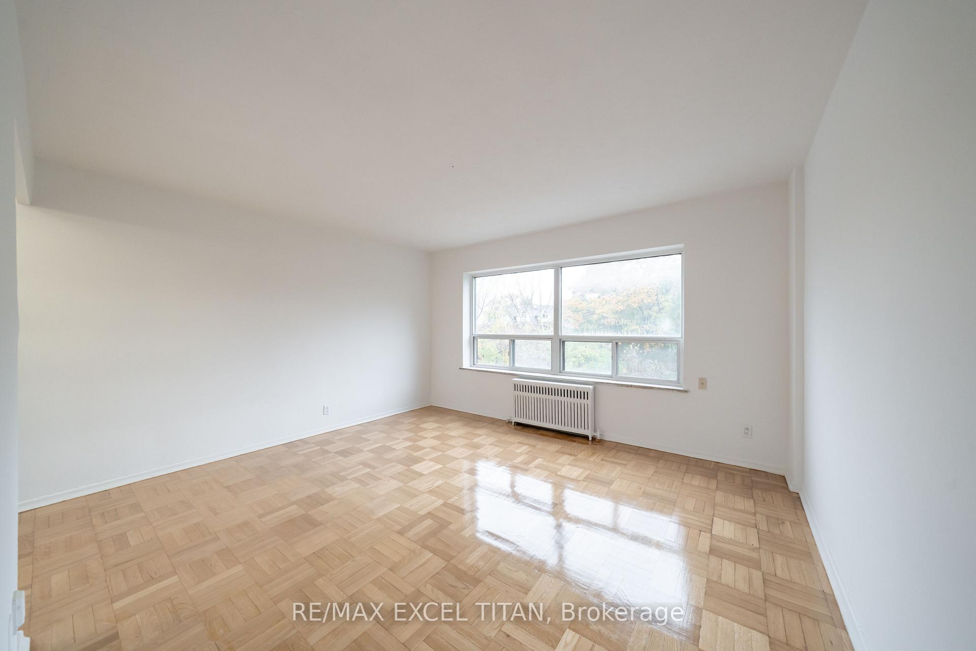 Photo 2 of Unit 201, 156 Kingston Road, Toronto, Woodbine Corridor — HOMEH