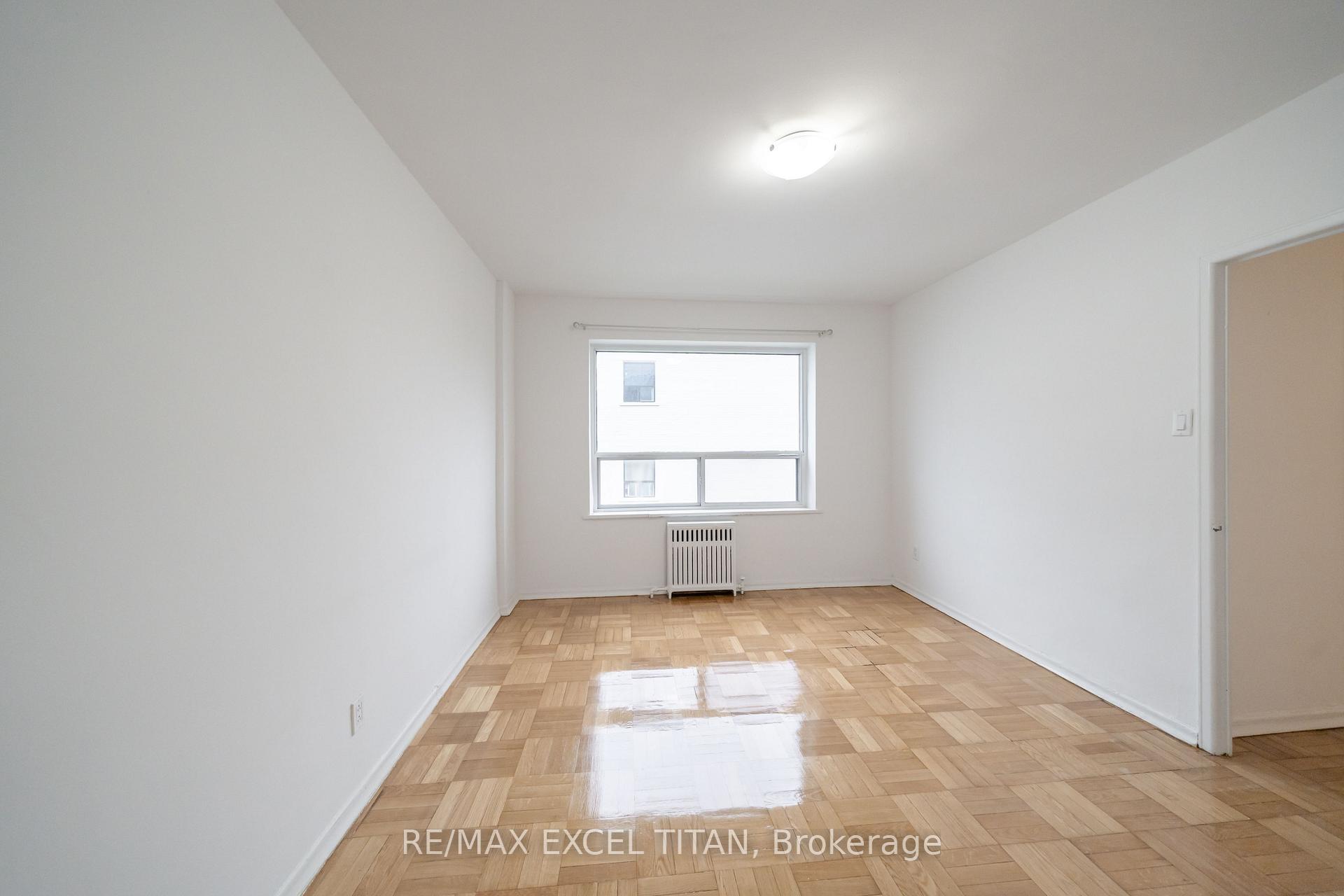 Photo 4 of Unit 201, 156 Kingston Road, Toronto, Woodbine Corridor — HOMEH