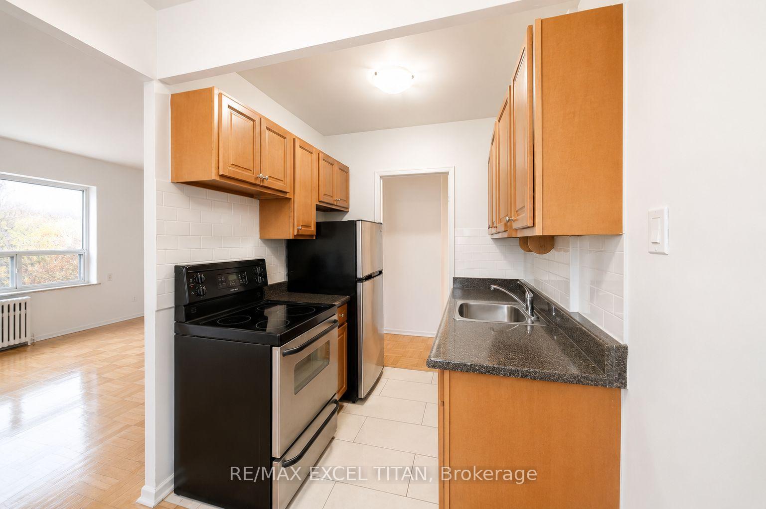 Photo 6 of Unit 201, 156 Kingston Road, Toronto, Woodbine Corridor — HOMEH