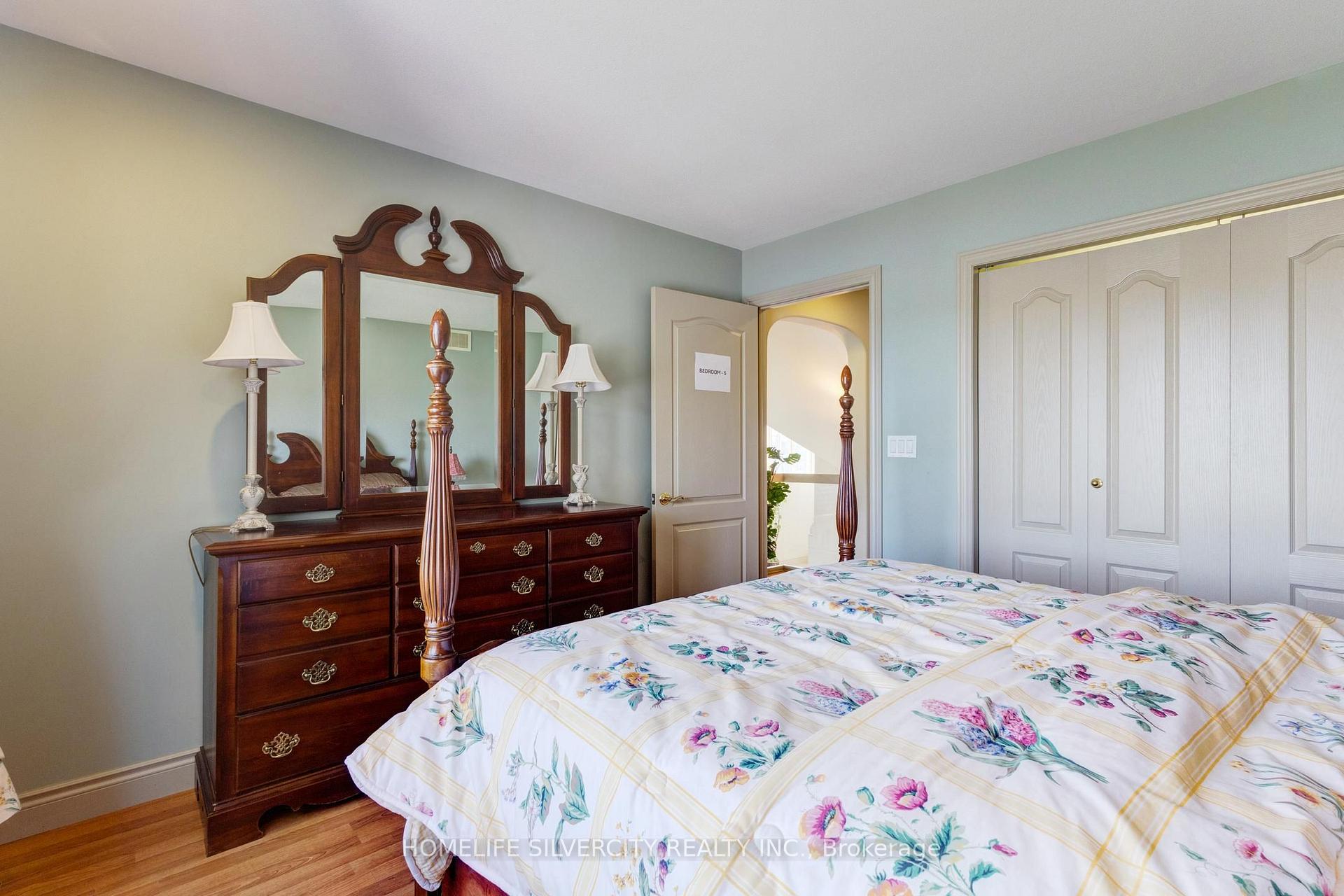 Photo 18 of 21000 Admiral Drive, Lakeshore — HOMEH