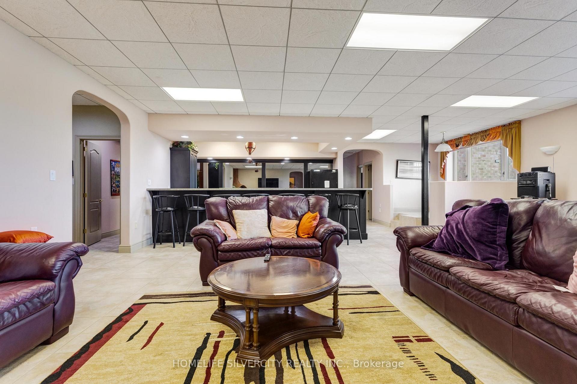 Photo 21 of 21000 Admiral Drive, Lakeshore — HOMEH