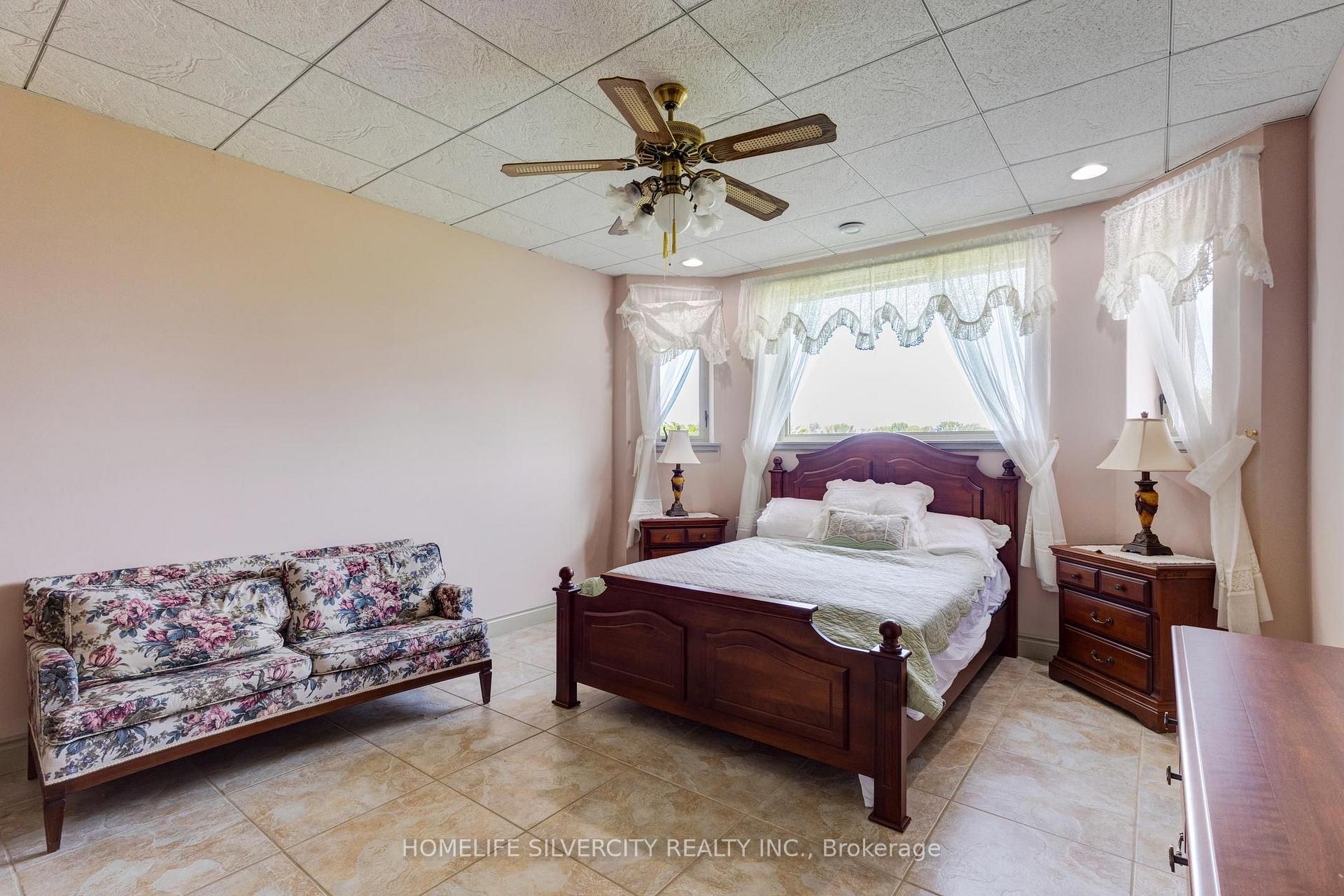 Photo 24 of 21000 Admiral Drive, Lakeshore — HOMEH