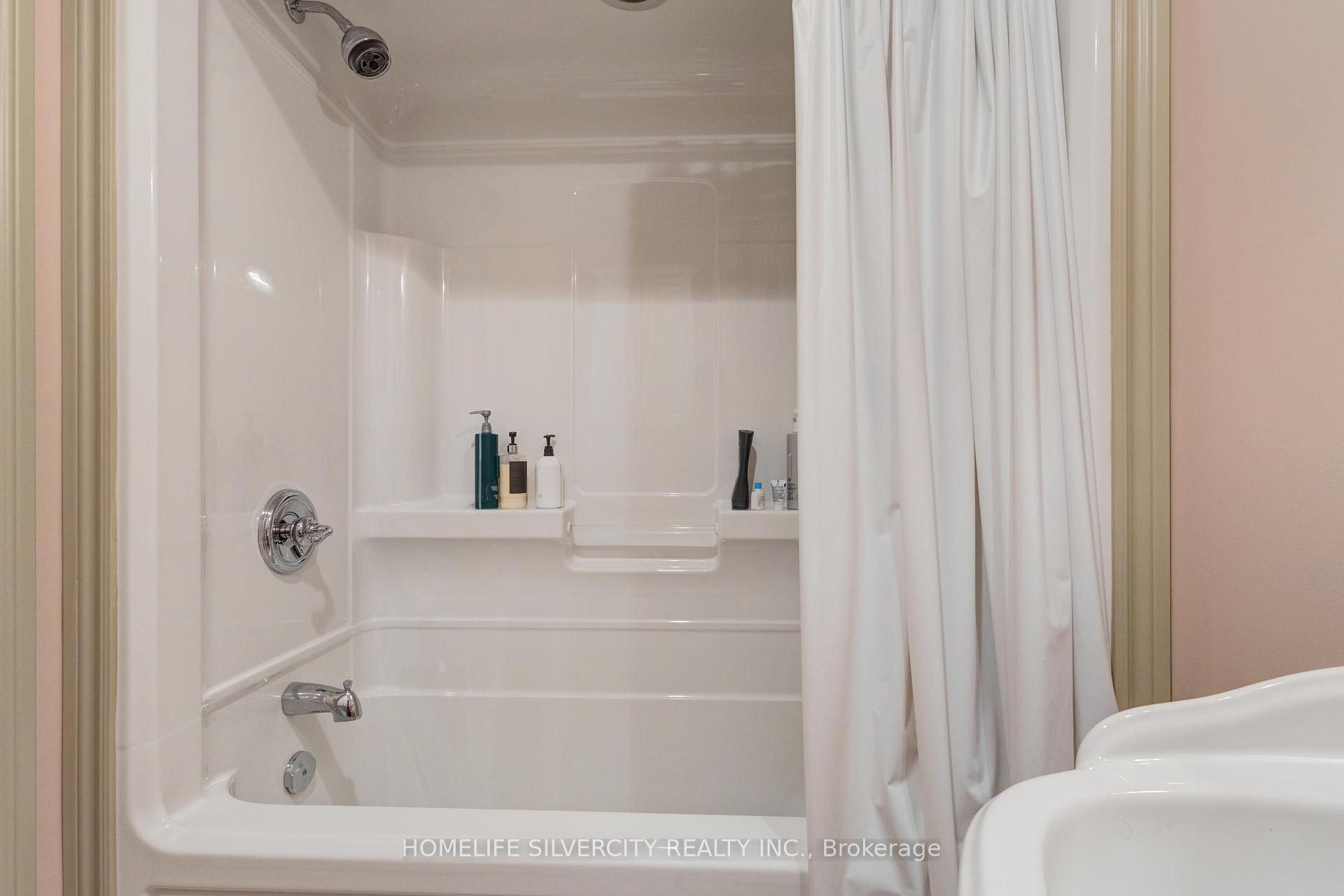 Photo 28 of 21000 Admiral Drive, Lakeshore — HOMEH