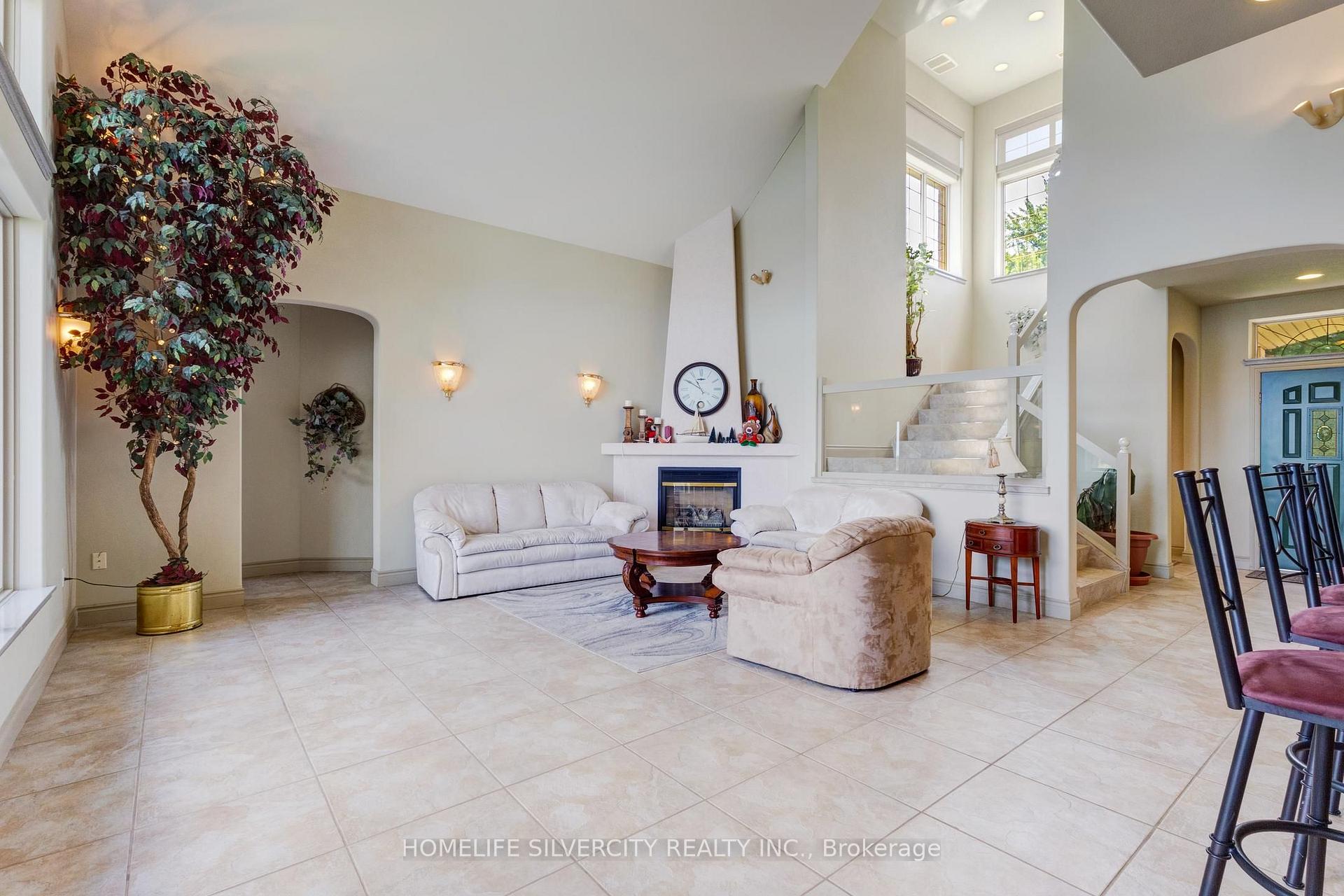 Photo 38 of 21000 Admiral Drive, Lakeshore — HOMEH
