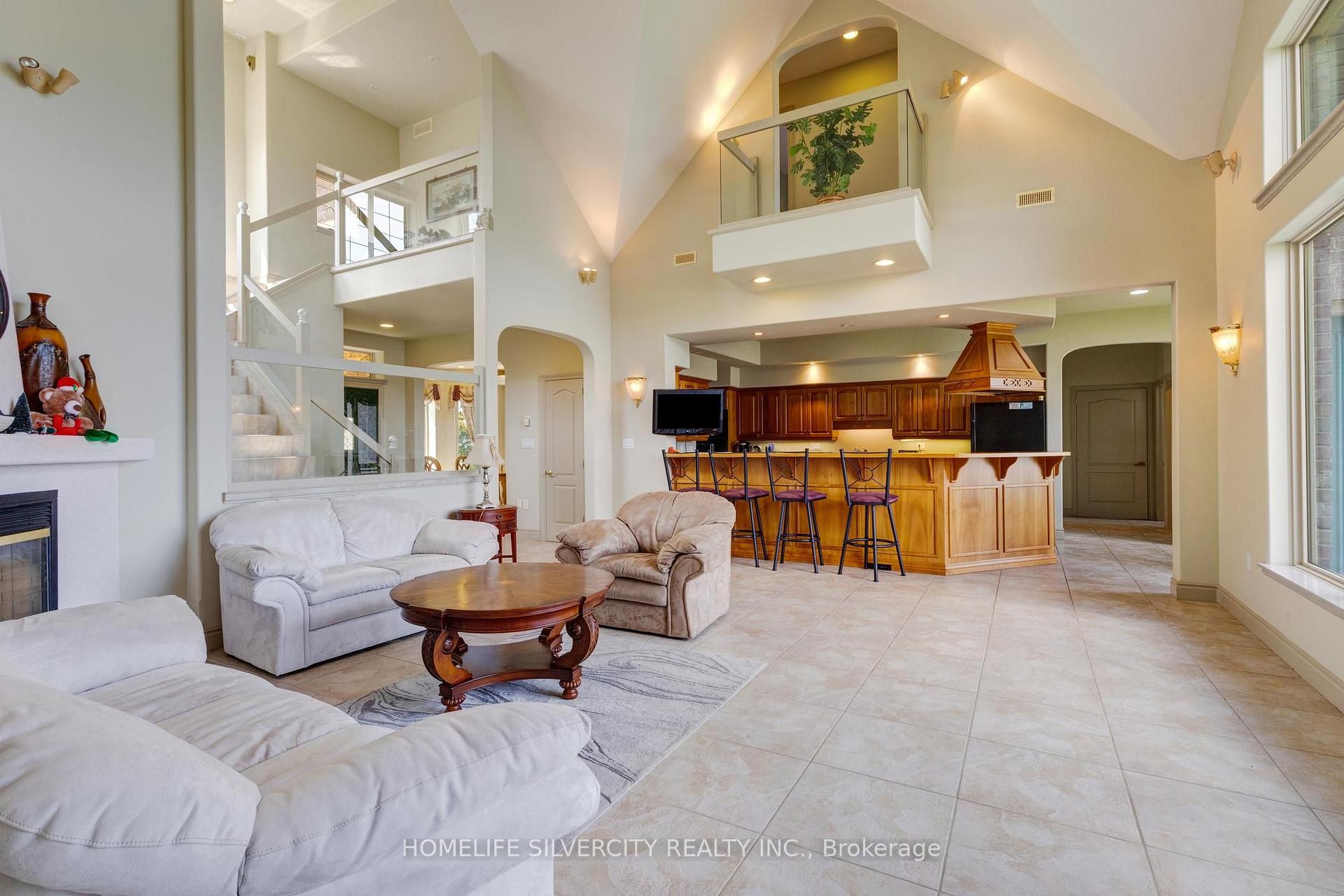 Photo 39 of 21000 Admiral Drive, Lakeshore — HOMEH