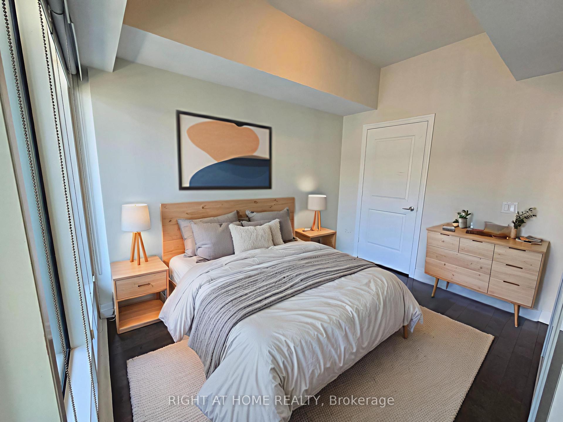 Photo 7 of Unit 705, 8 The Esplanade, Toronto, Waterfront Communities — HOMEH