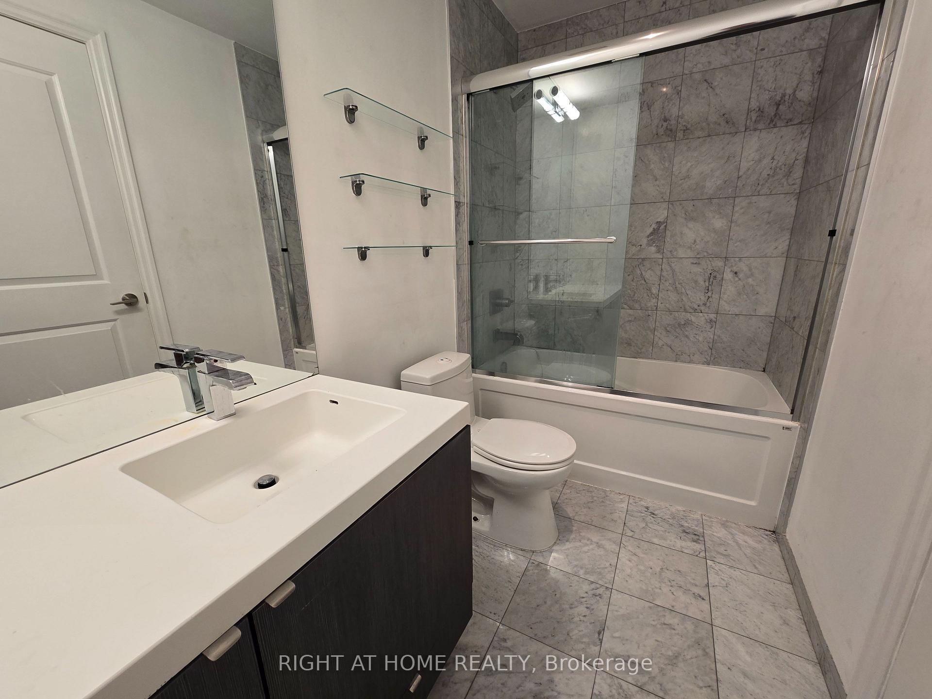 Photo 9 of Unit 705, 8 The Esplanade, Toronto, Waterfront Communities — HOMEH