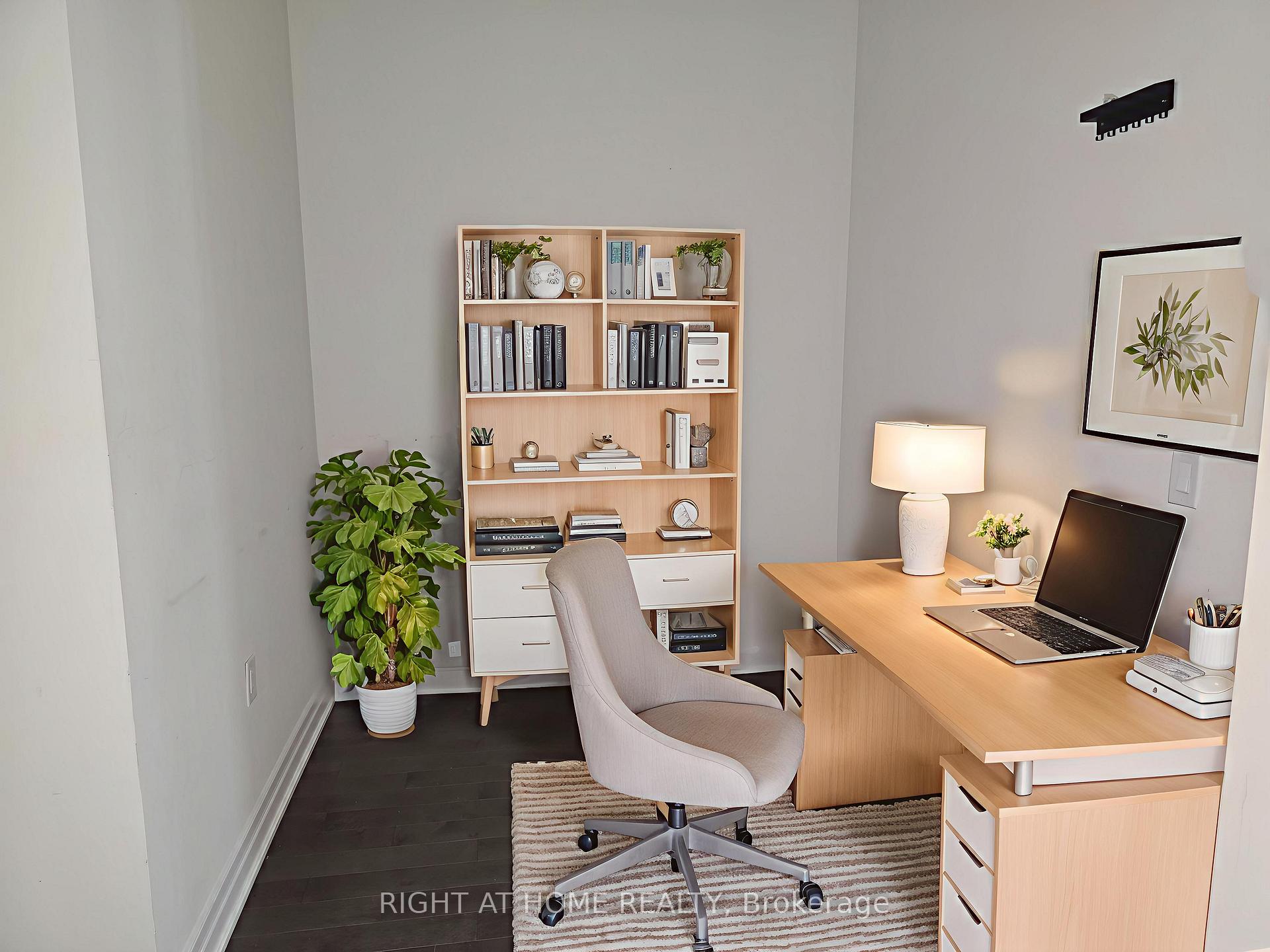 Photo 10 of Unit 705, 8 The Esplanade, Toronto, Waterfront Communities — HOMEH