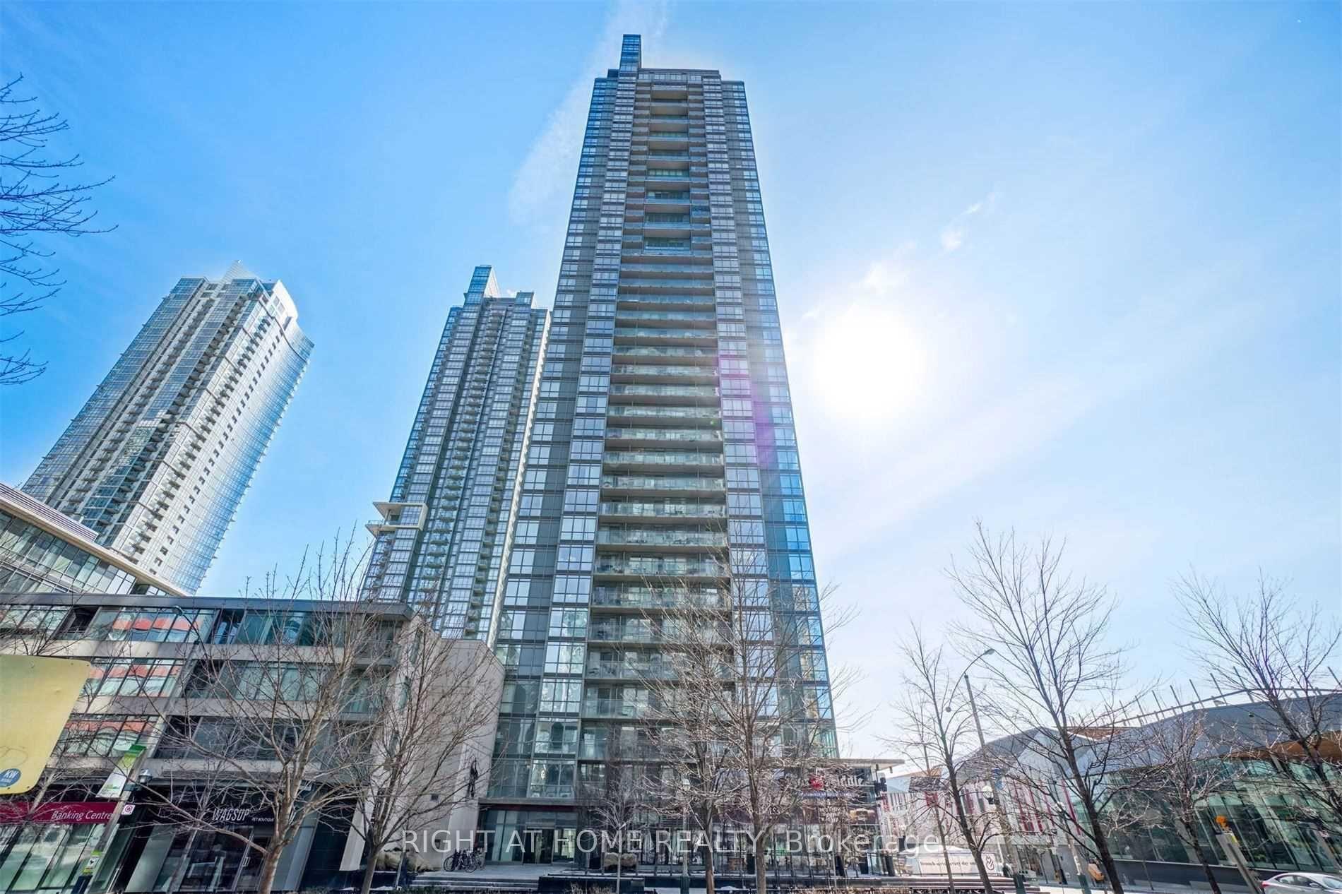 Front of Unit 1101, 15 Fort York Boulevard W
