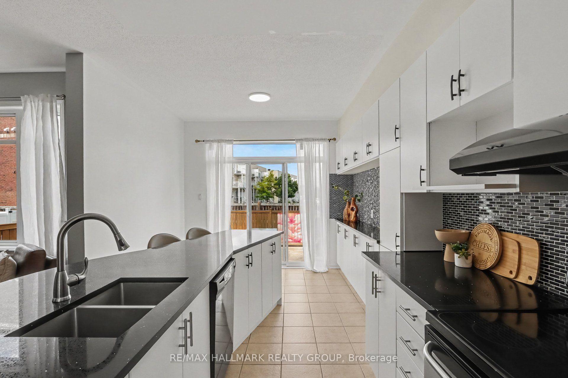 Photo 15 of 244 Calaveras Avenue, Ottawa, Barrhaven - Longfields — HOMEH