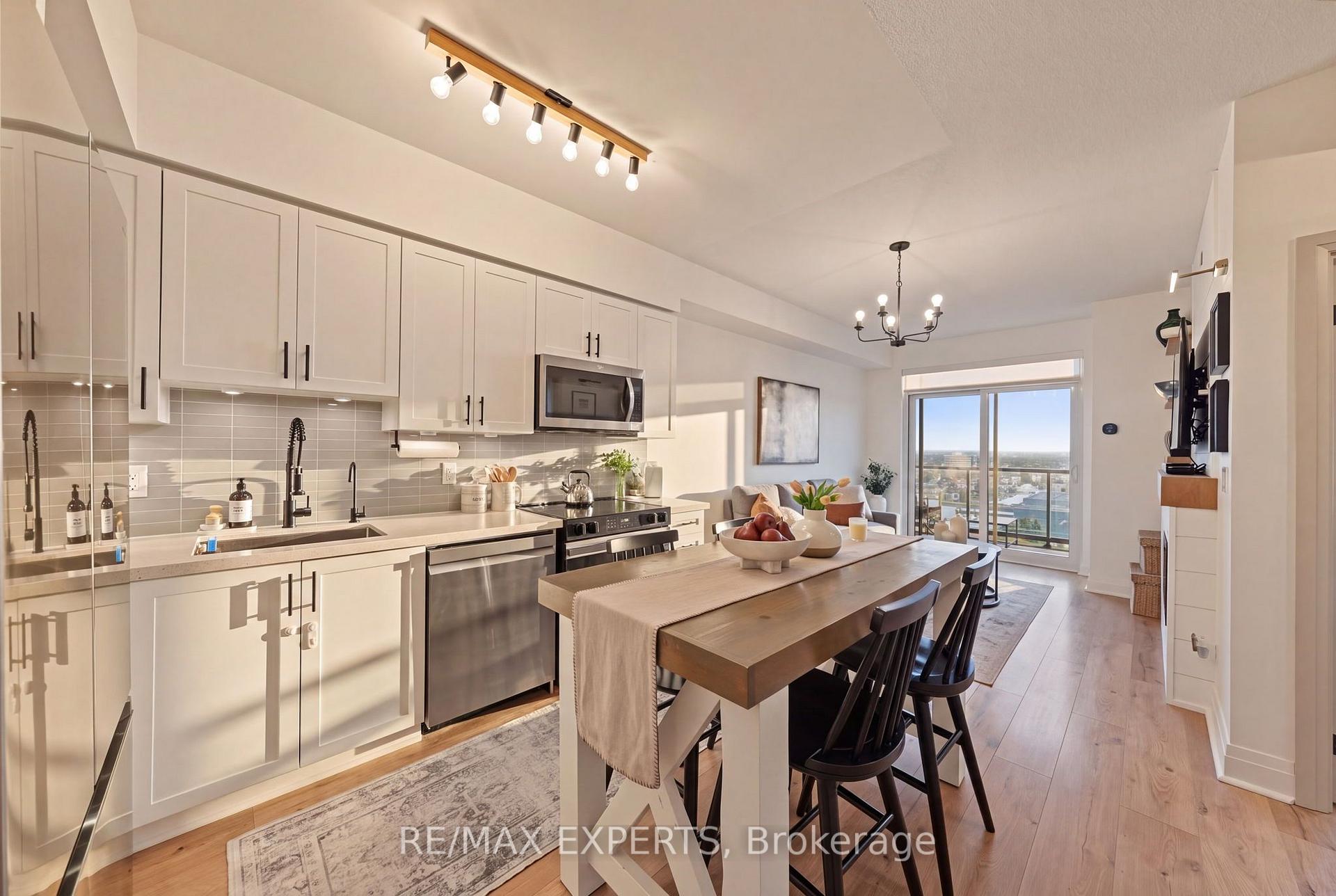 Photo 5 of Unit 707, 3700 Highway 7 Road, Vaughan, Vaughan Corporate Centre — HOMEH
