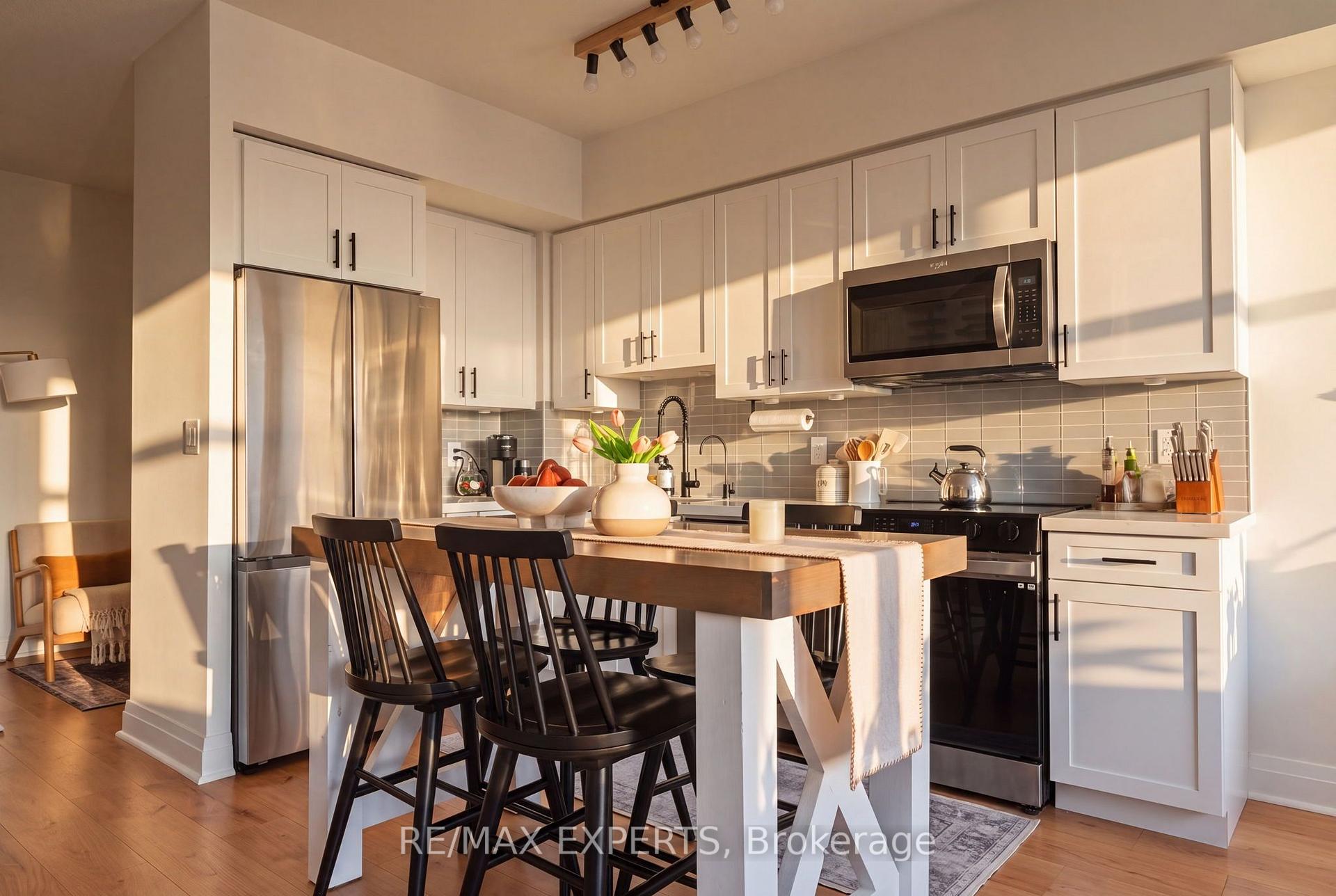Photo 6 of Unit 707, 3700 Highway 7 Road, Vaughan, Vaughan Corporate Centre — HOMEH