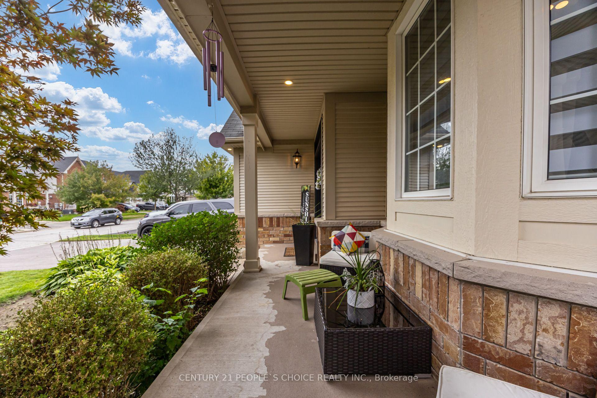 Photo 3 of 43 Jennings Drive, Clarington, Bowmanville — HOMEH