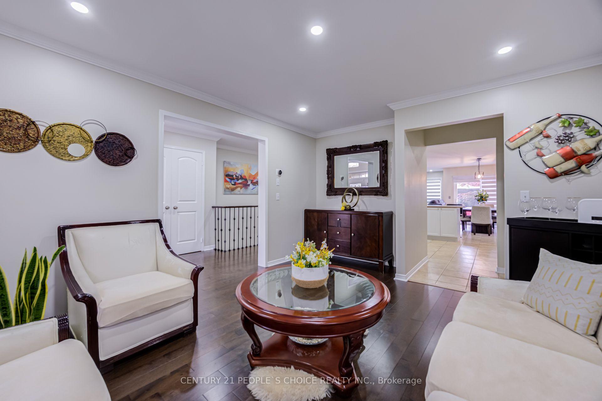 Photo 9 of 43 Jennings Drive, Clarington, Bowmanville — HOMEH
