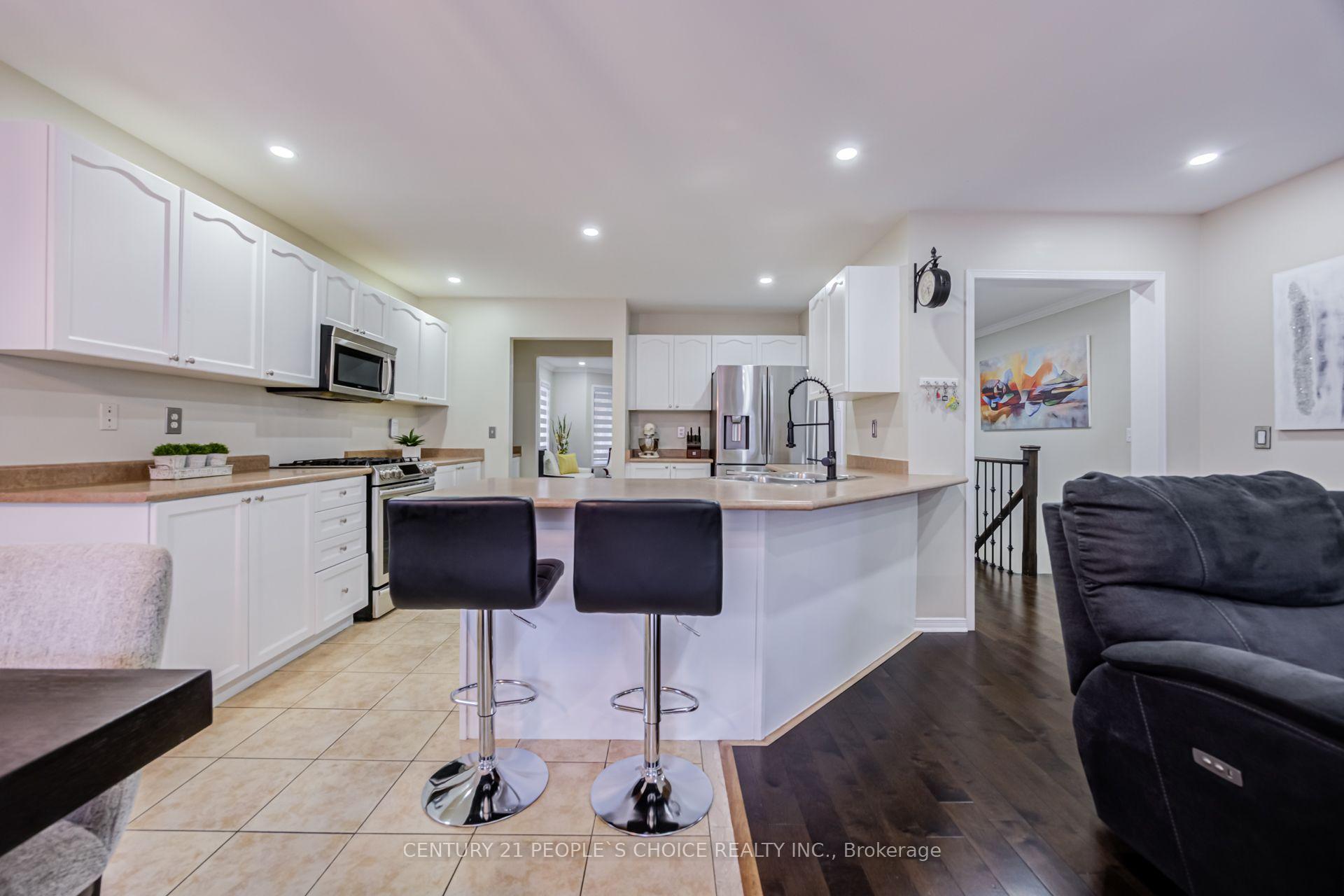 Photo 15 of 43 Jennings Drive, Clarington, Bowmanville — HOMEH